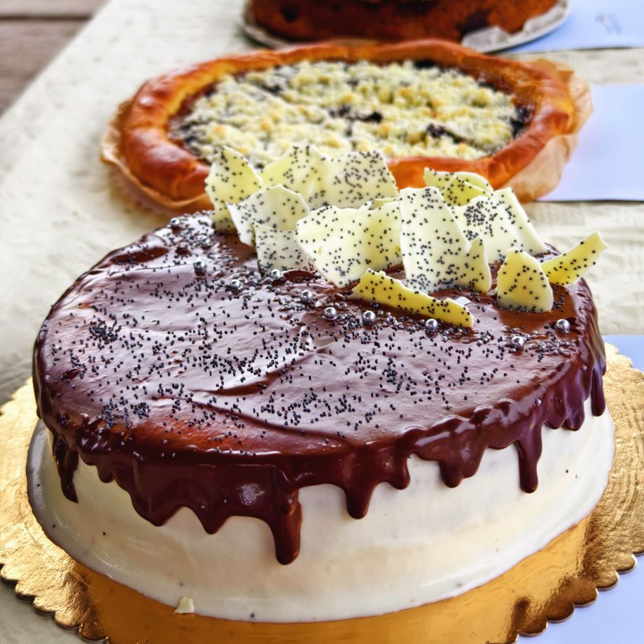 Citrónovo-makový dort